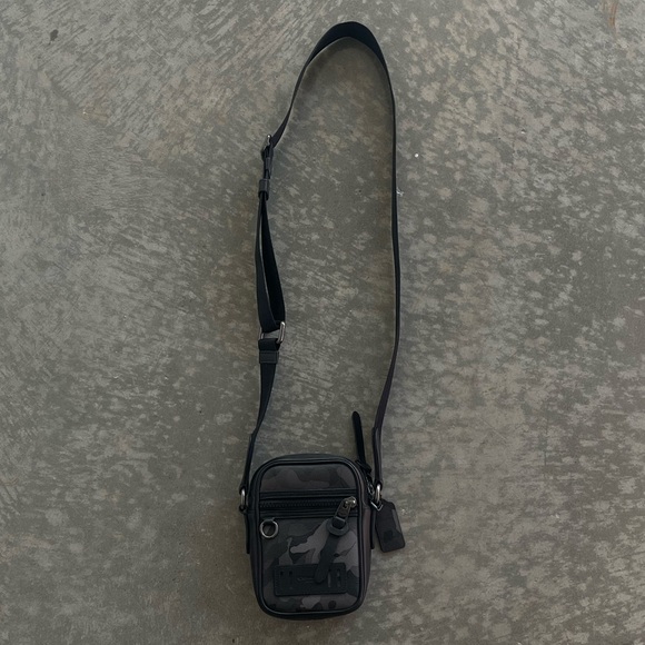 Coach Heritage Camo Leather Black Crossbody Bag Unisex - Picture 2 of 3